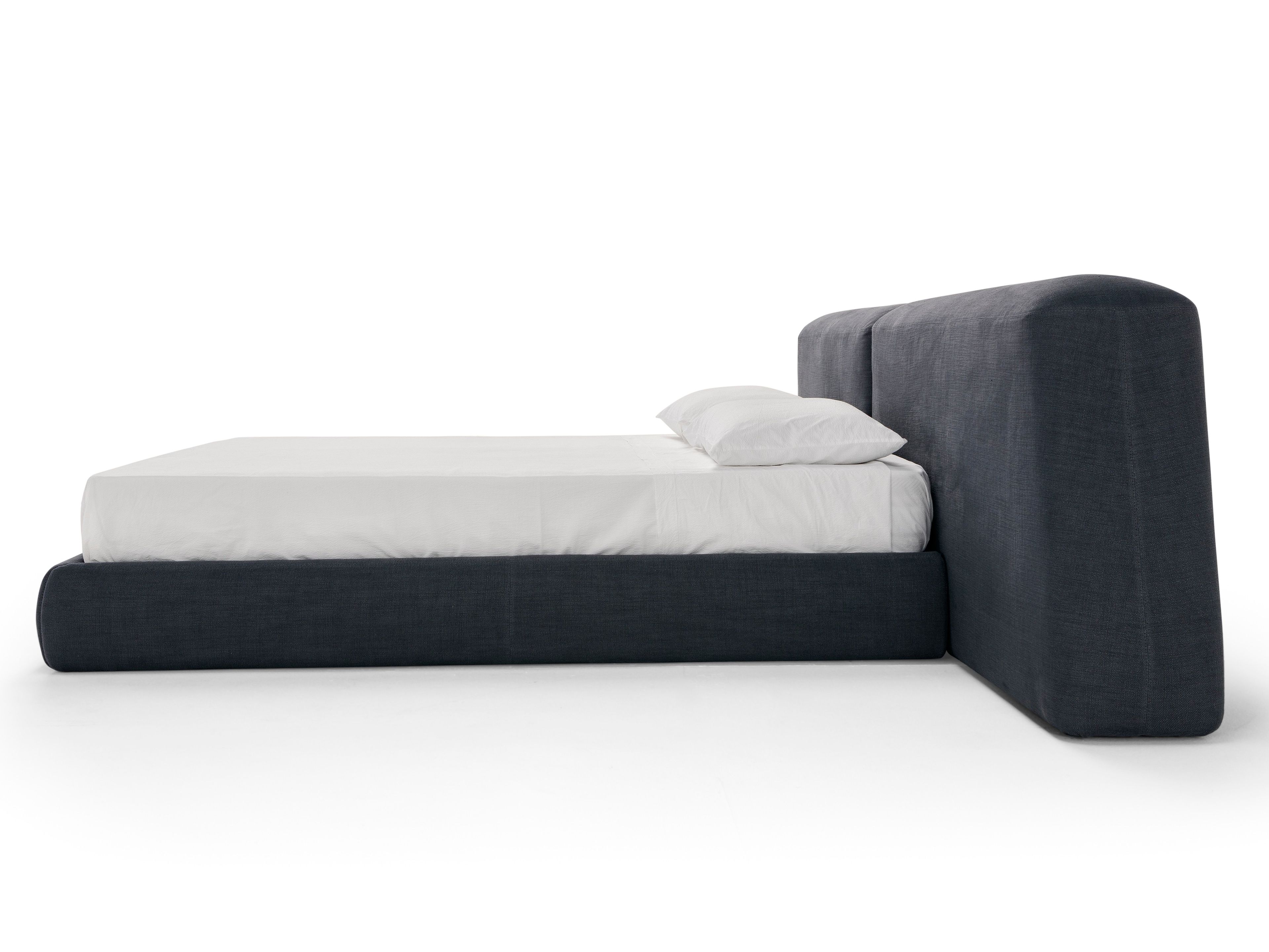 Двуспальная кровать из ткани с мягким изголовьем Amura ARCH-00109749 - Вид №1