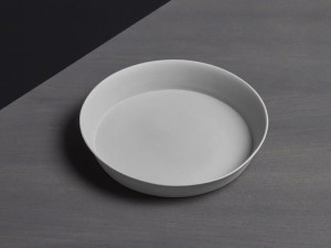 Фарфоровая тарелка