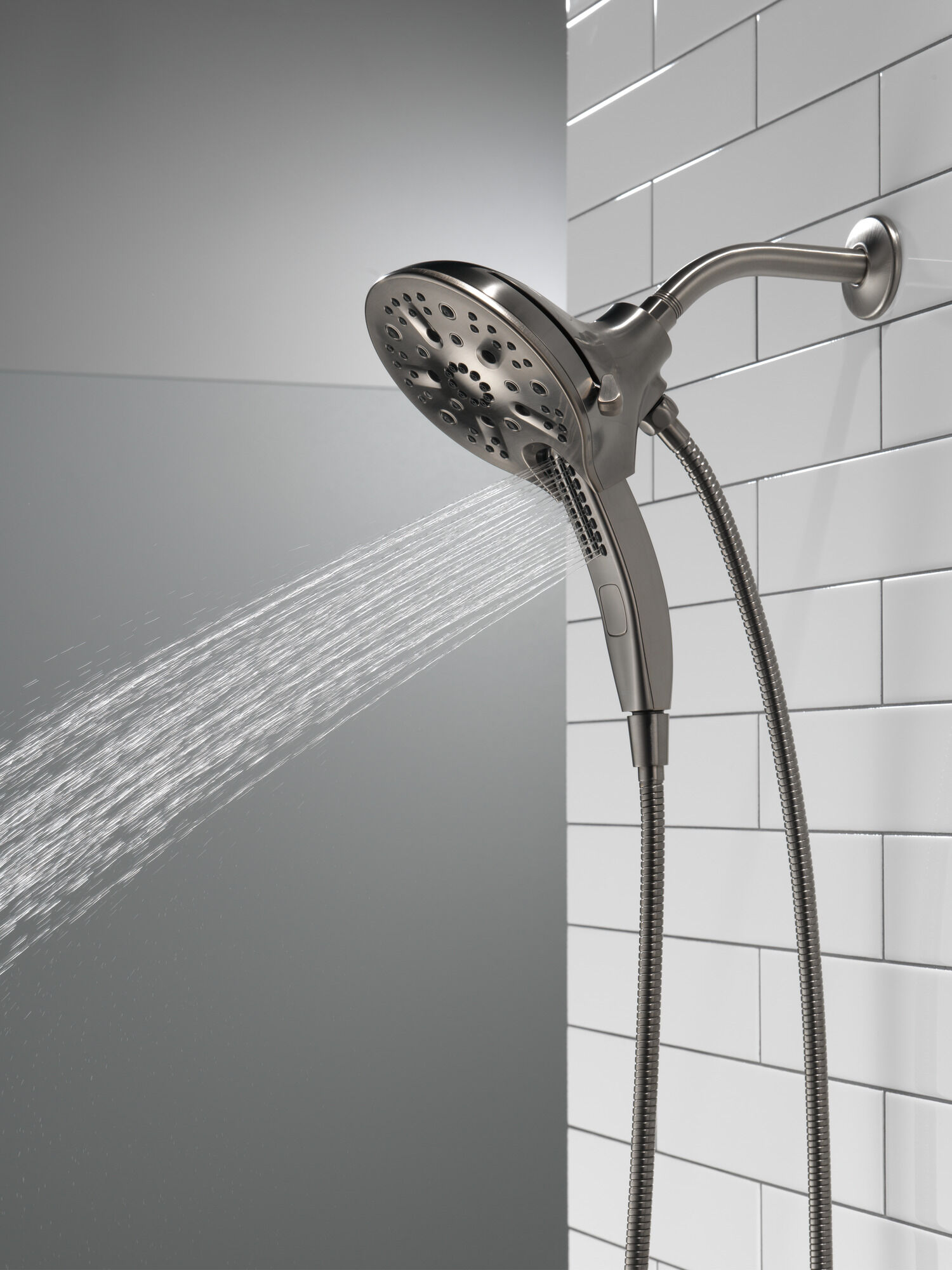 58620-KS25-PK In2ition® H2Okinetic® Душ два в одном с 5 настройками Delta Faucet Universal Showering Черный нержавеющий  - Вид №14