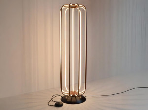 Алюминиевый светодиодный торшер с регулируемой яркостью