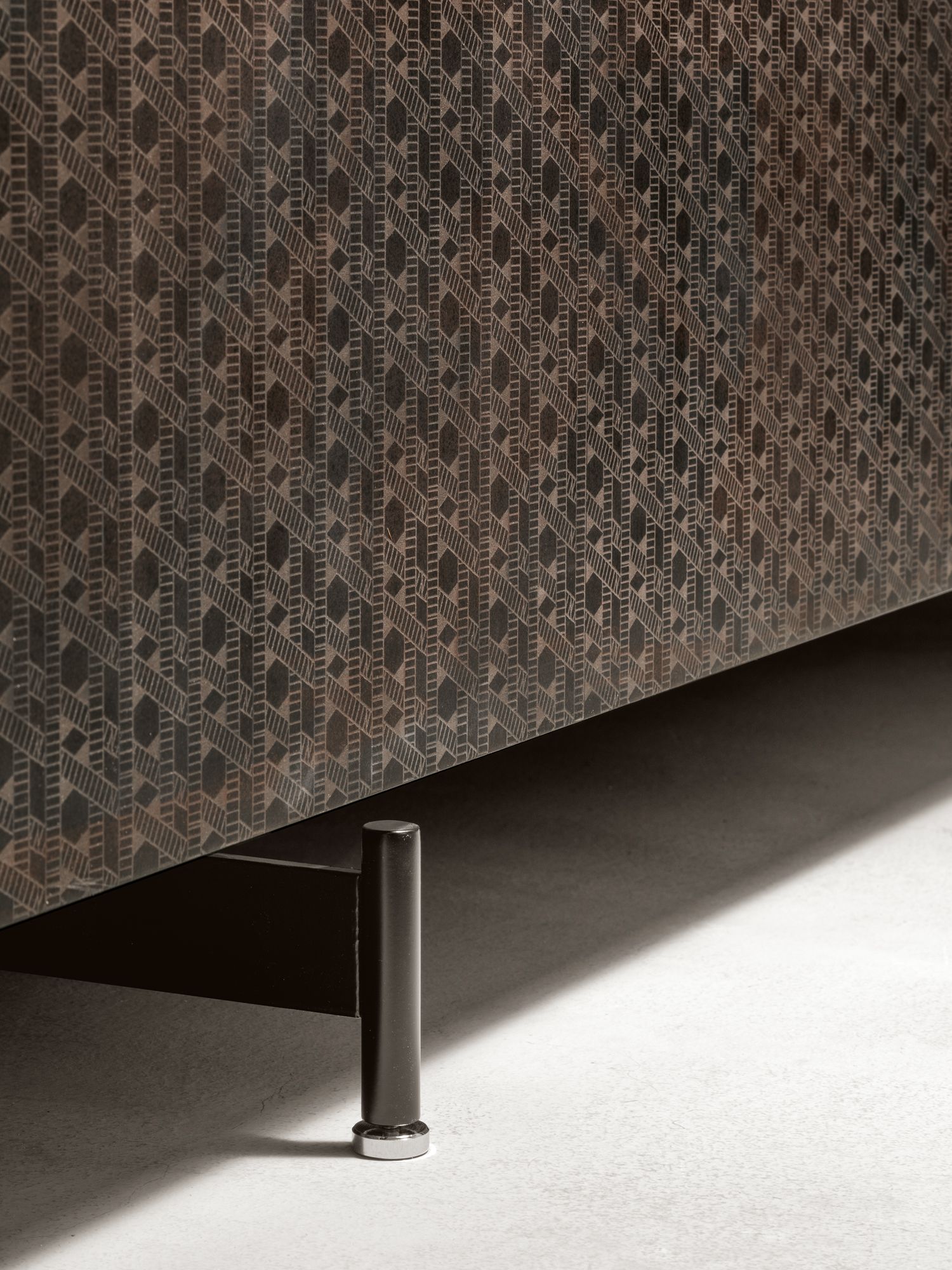 Деревянный шкаф с копланарными дверями Capo d’Opera ателье ARCH-00093081 - Вид №3