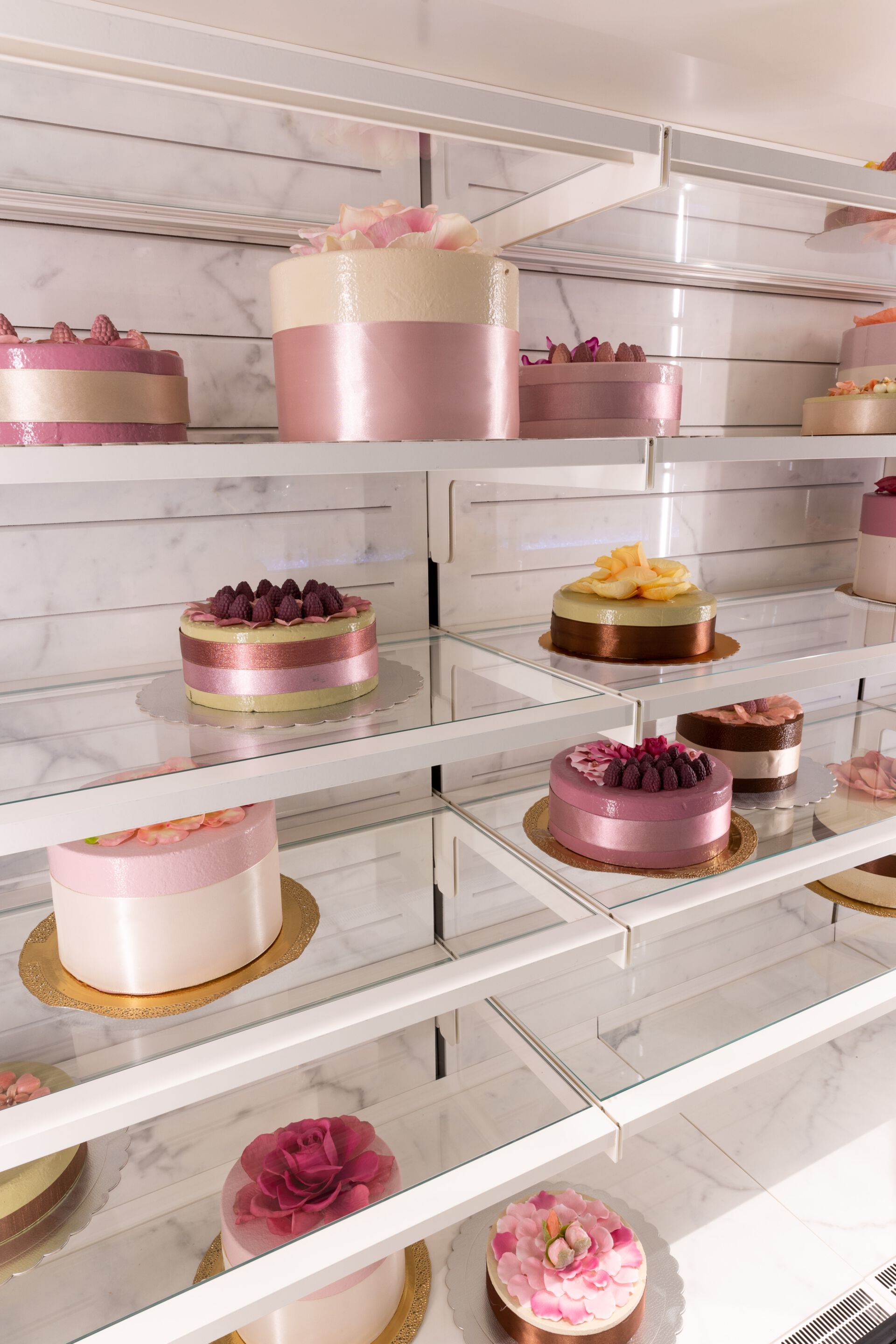 Настенная вертикальная холодильная витрина Frigomeccanica Тотем ARCH-00140480 - Вид №5