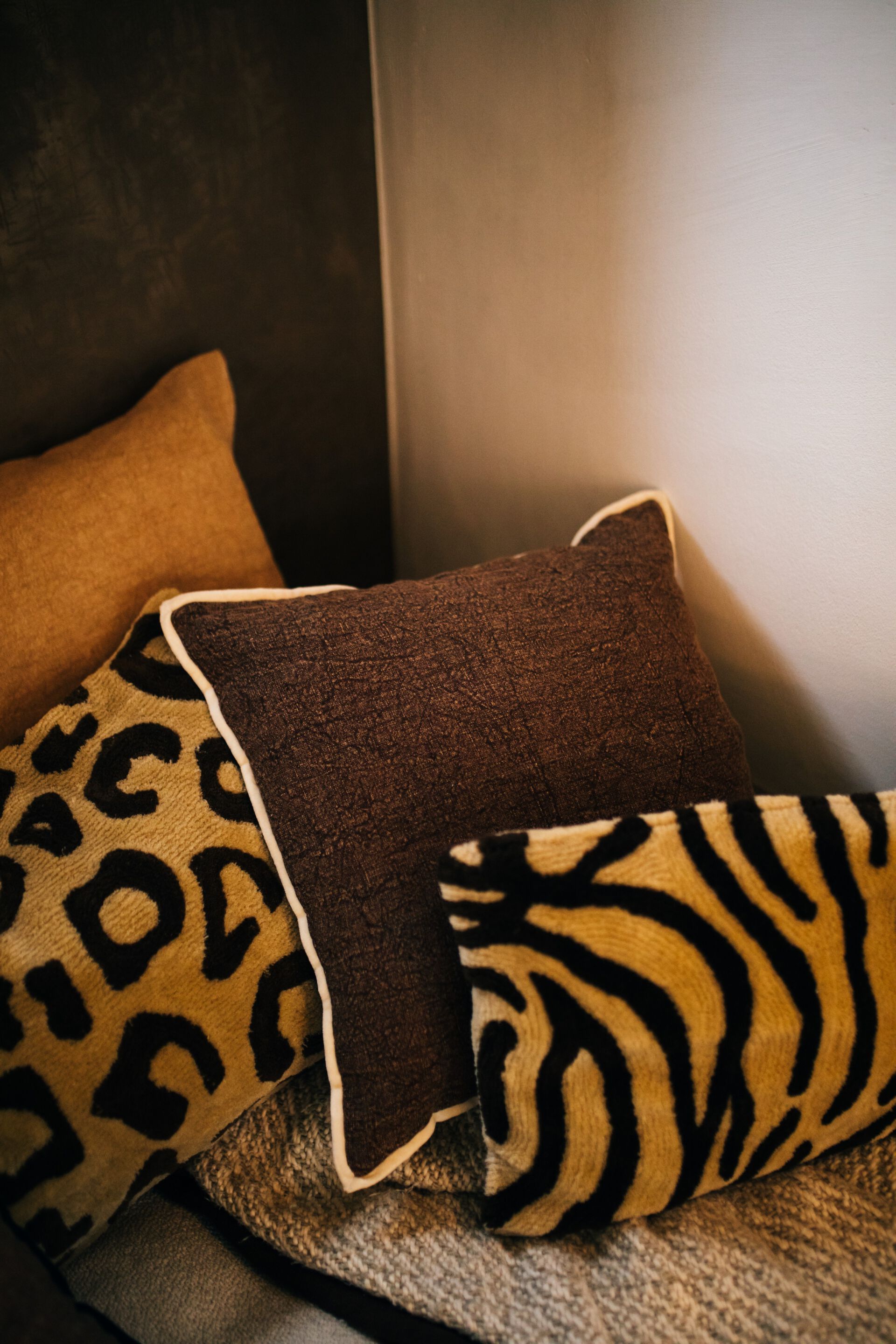 Прямоугольная однотонная льняная подушка POMAX BASICS ARCH-00153227 - Вид №37