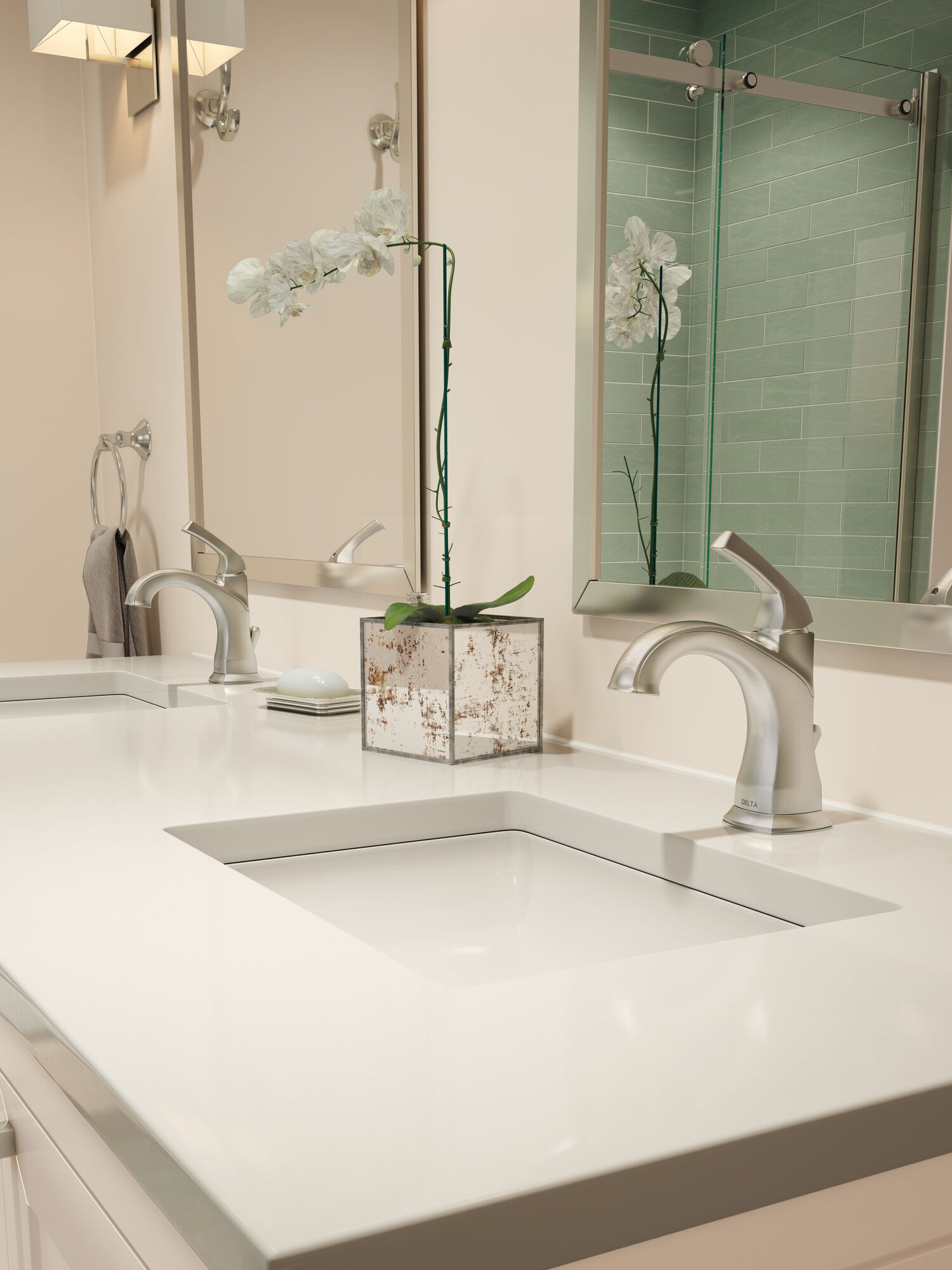 Смеситель Centerset с одной ручкой Delta Faucet 15770LF-SP - Вид №5