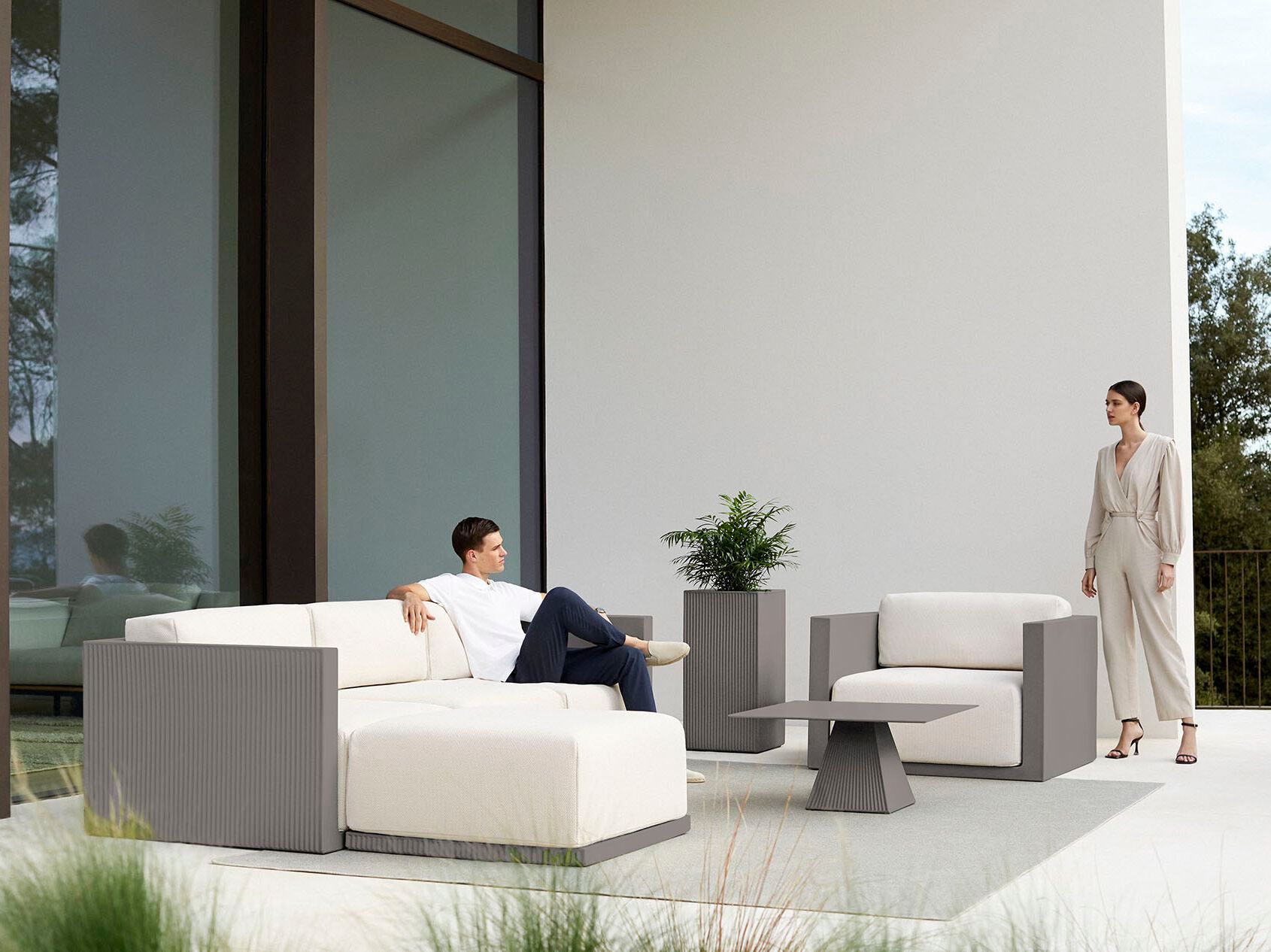 Полиэтиленовое садовое кресло с подлокотниками Vondom ARCH-00062220 - Вид №2