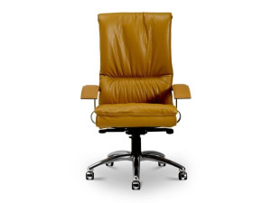 Кожаное вращающееся офисное кресло с высокой спинкой