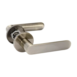 Дверная ручка на розетке KREAFORTA Шуя без запирания цвет бронза