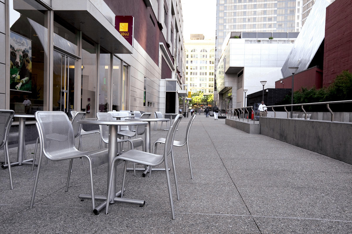 FSRT149 Крест стол  Forms-surfaces  - Вид №1