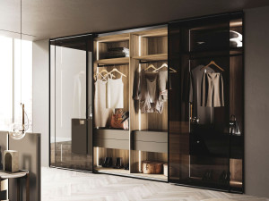 Алюминиевый и стеклянный секционный шкаф с раздвижными дверями на заказ