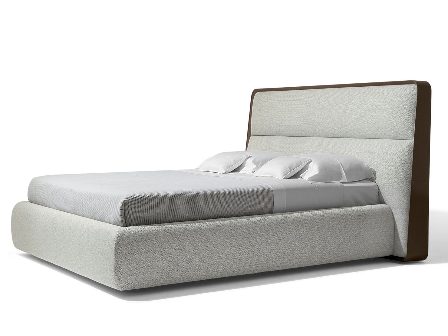 Двуспальная кровать с мягким изголовьем Giorgetti ARCH-00096571