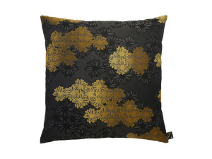 Квадратная подушка с цветочным рисунком