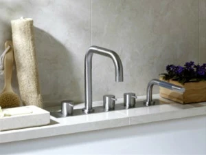 VOLA Комплект для ванны на 5 отверстий с ручным душем