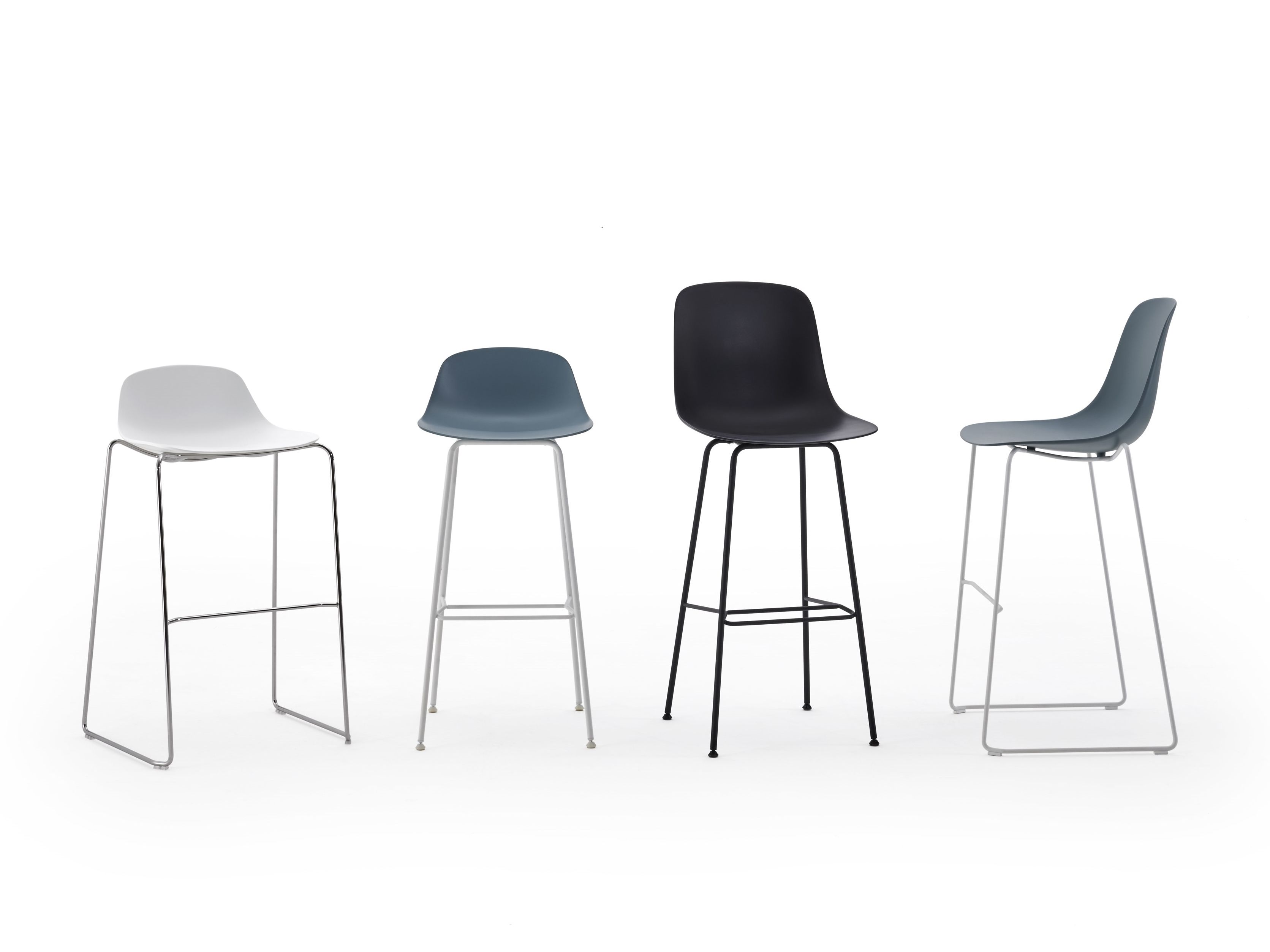 Высокий табурет из полипропилена с подставкой для ног ESTEL GROUP ARCH-00045585 - Вид №2