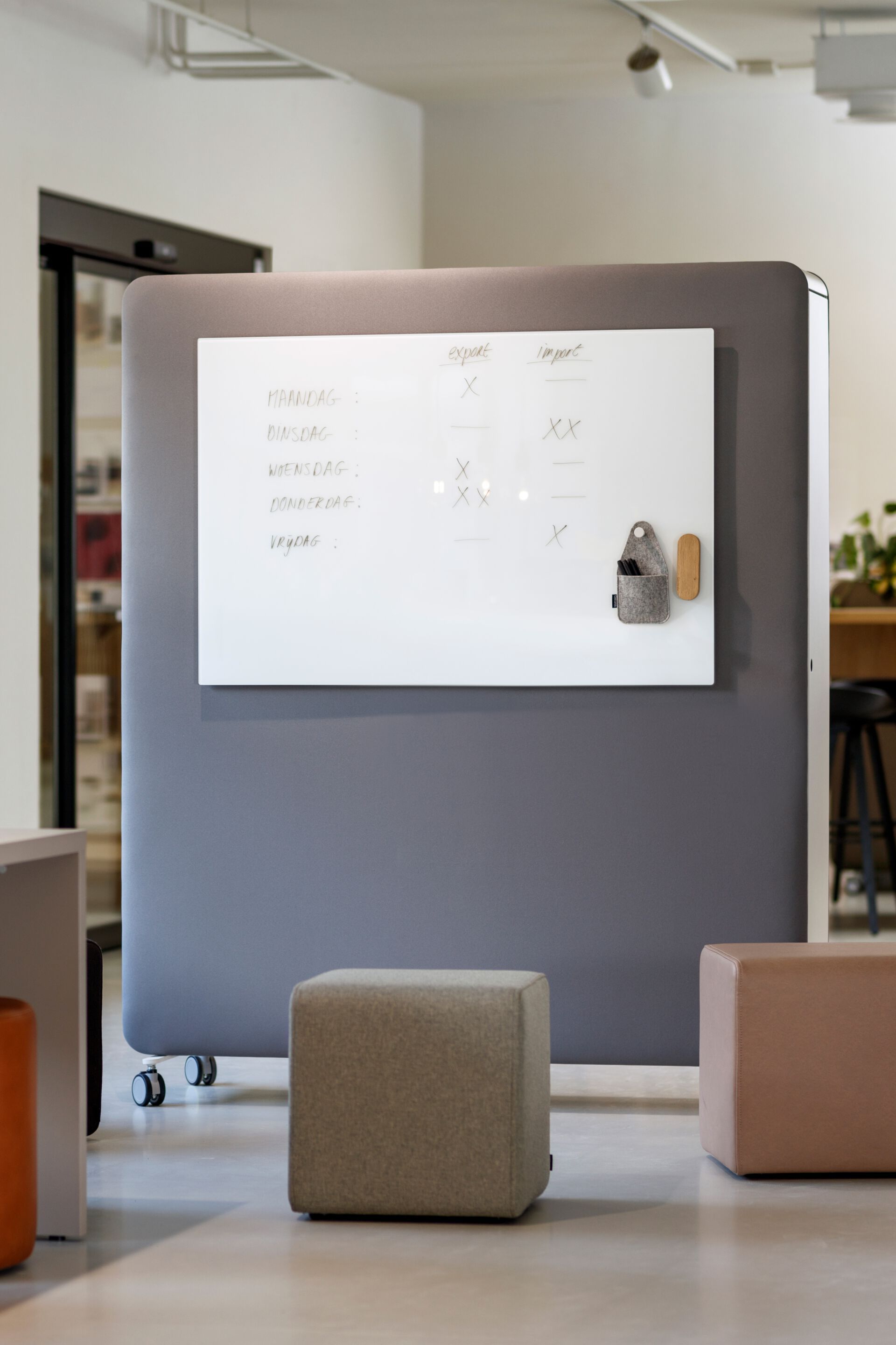 Офисная доска / стеклянная перегородка для офиса Cascando Pillow ARCH-00078799 - Вид №3