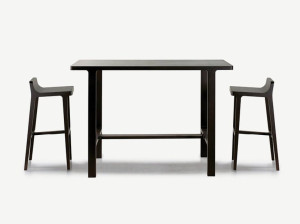 Высокий прямоугольный дубовый стол