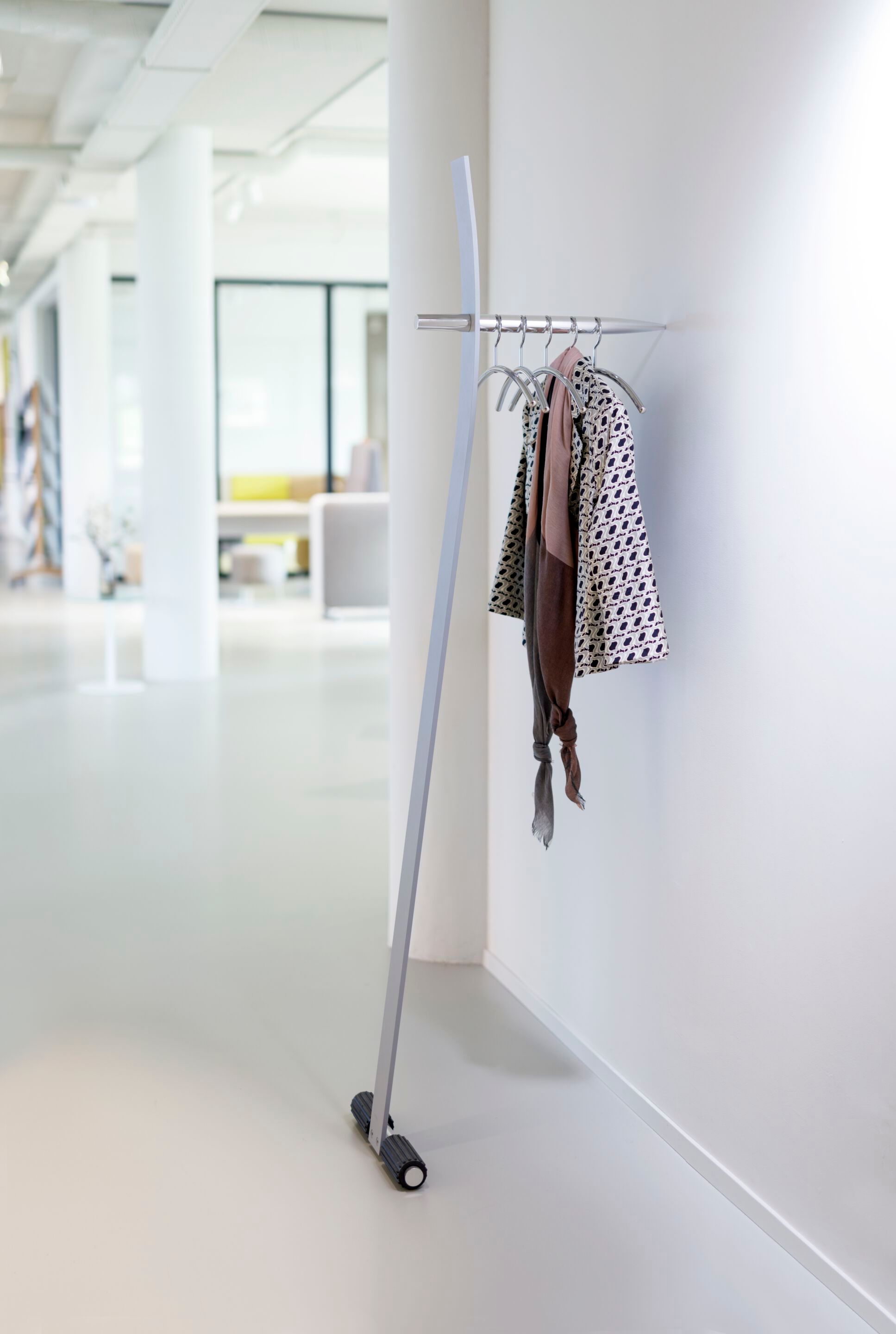 Алюминиевая настенная офисная вешалка с порошковым покрытием Cascando STANDALONE ARCH-00033713 - Вид №3