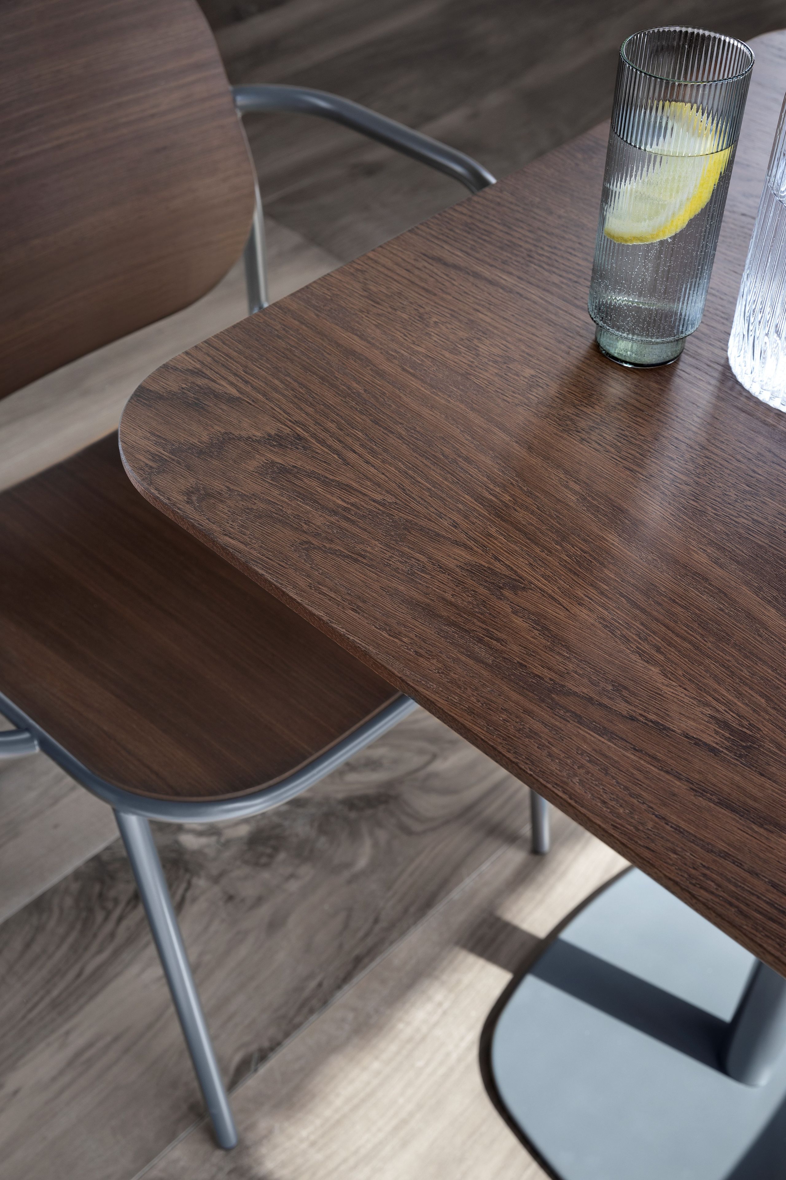 Металлический штабелируемый стул с подлокотниками TrabA' Metis ARCH-00124540 - Вид №5