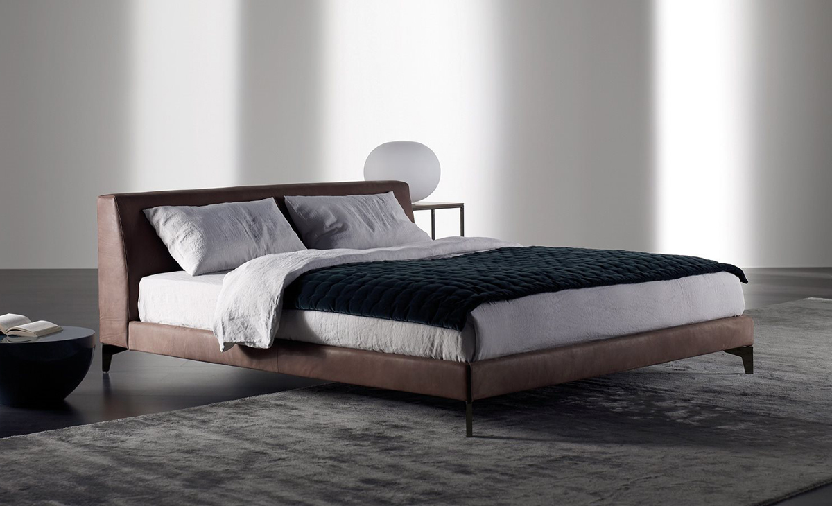 Кровать  MERIDIANI LOUIS UP BED 