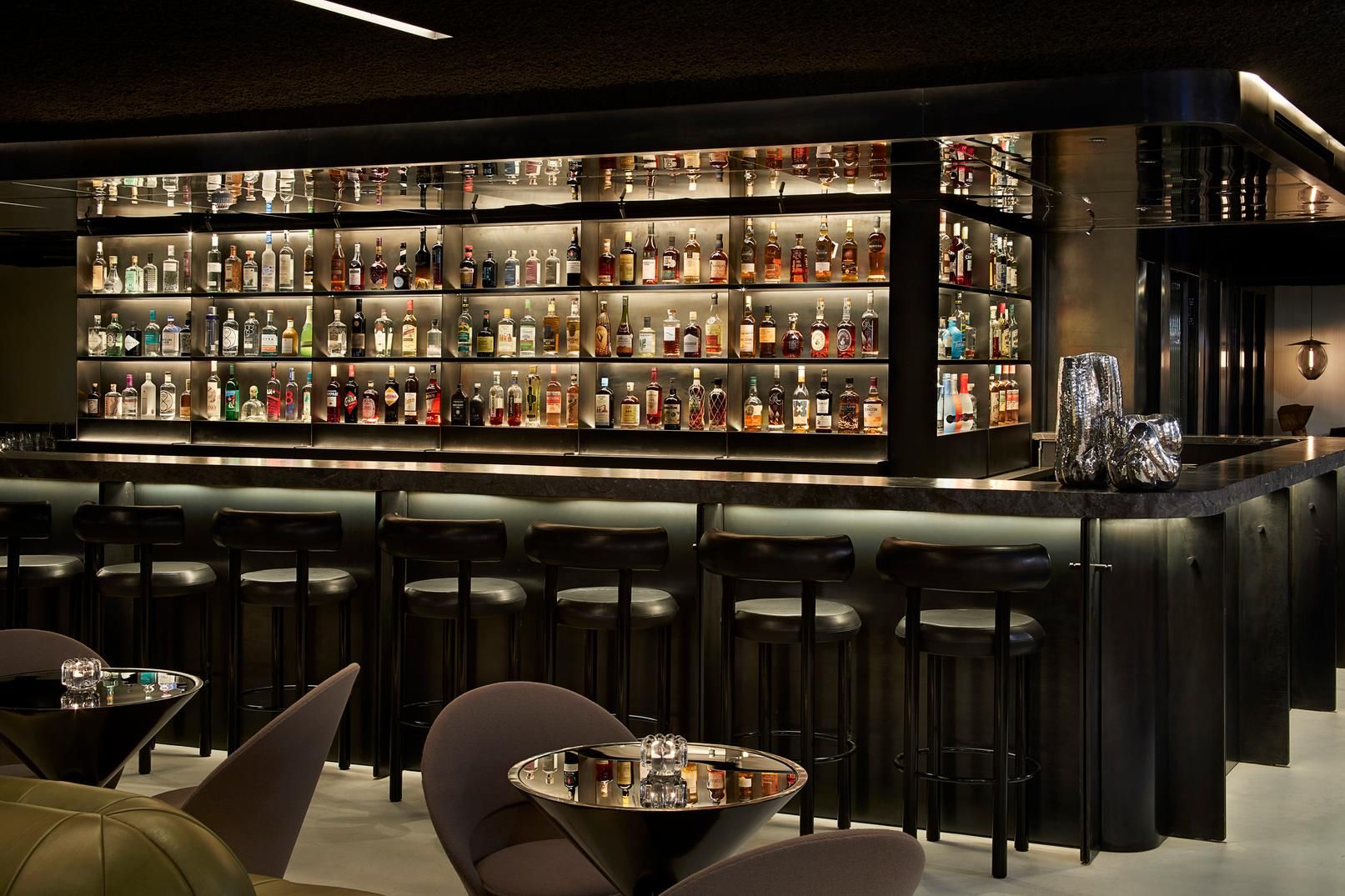 Высокий металлический табурет с тканевой подкладкой Tom Dixon Fat ARCH-00066886 - Вид №12