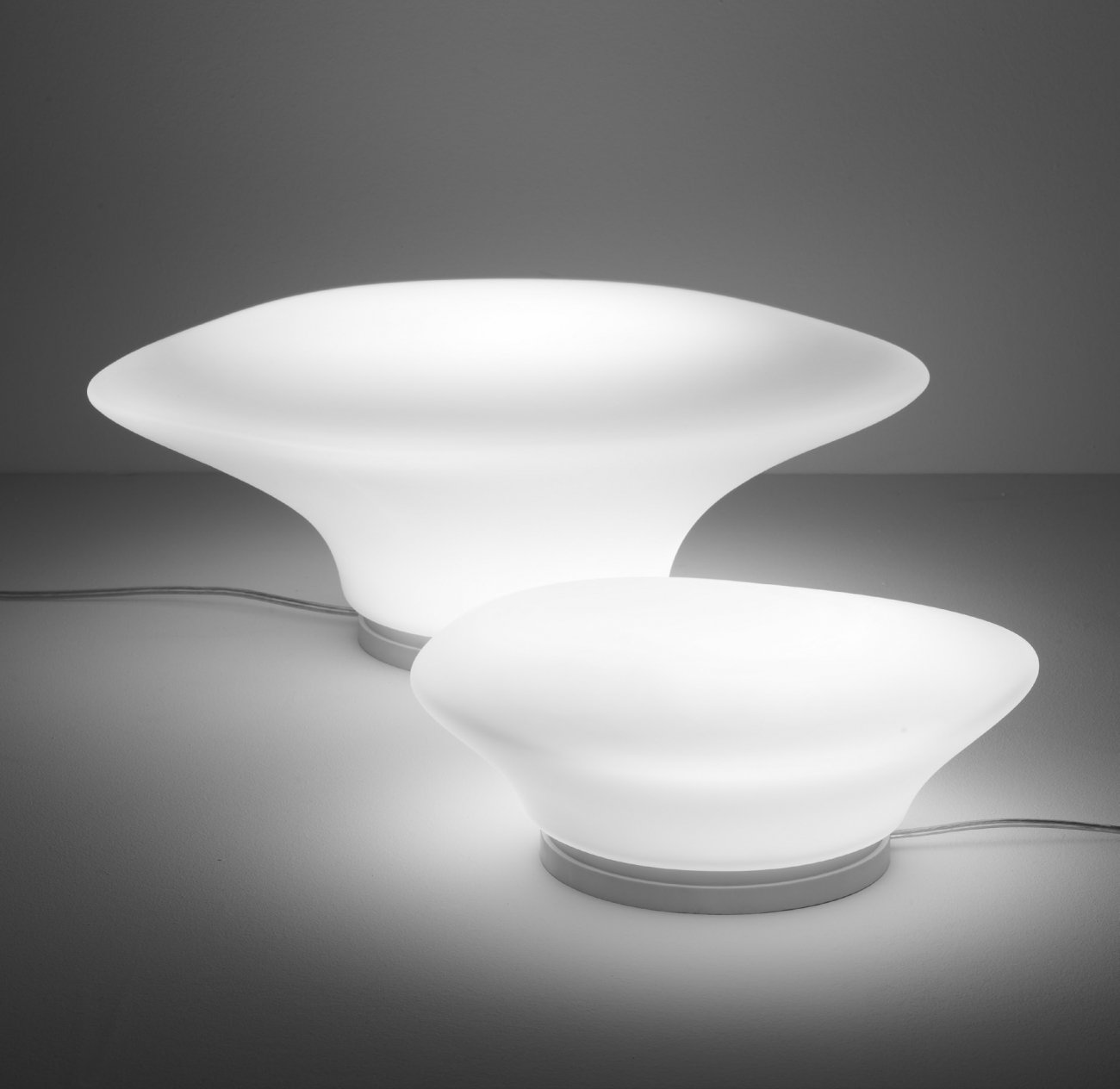 Настольная лампа F07B1501 от Fabbian FABBIAN ИНТЕРЬЕРНЫЕ 244466 Белый  - Вид №1