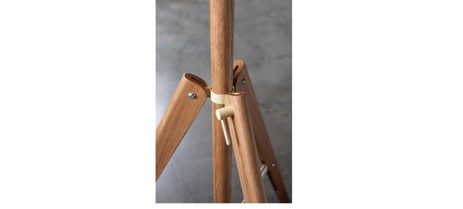 035114 Торшер Carpyen Tripod Santreyd