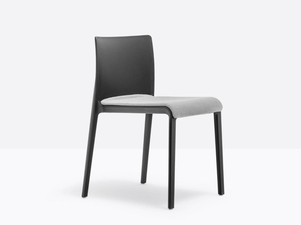 Стул из полипропилена с мягким сиденьем Pedrali Volt ARCH-00060947 - Вид №1