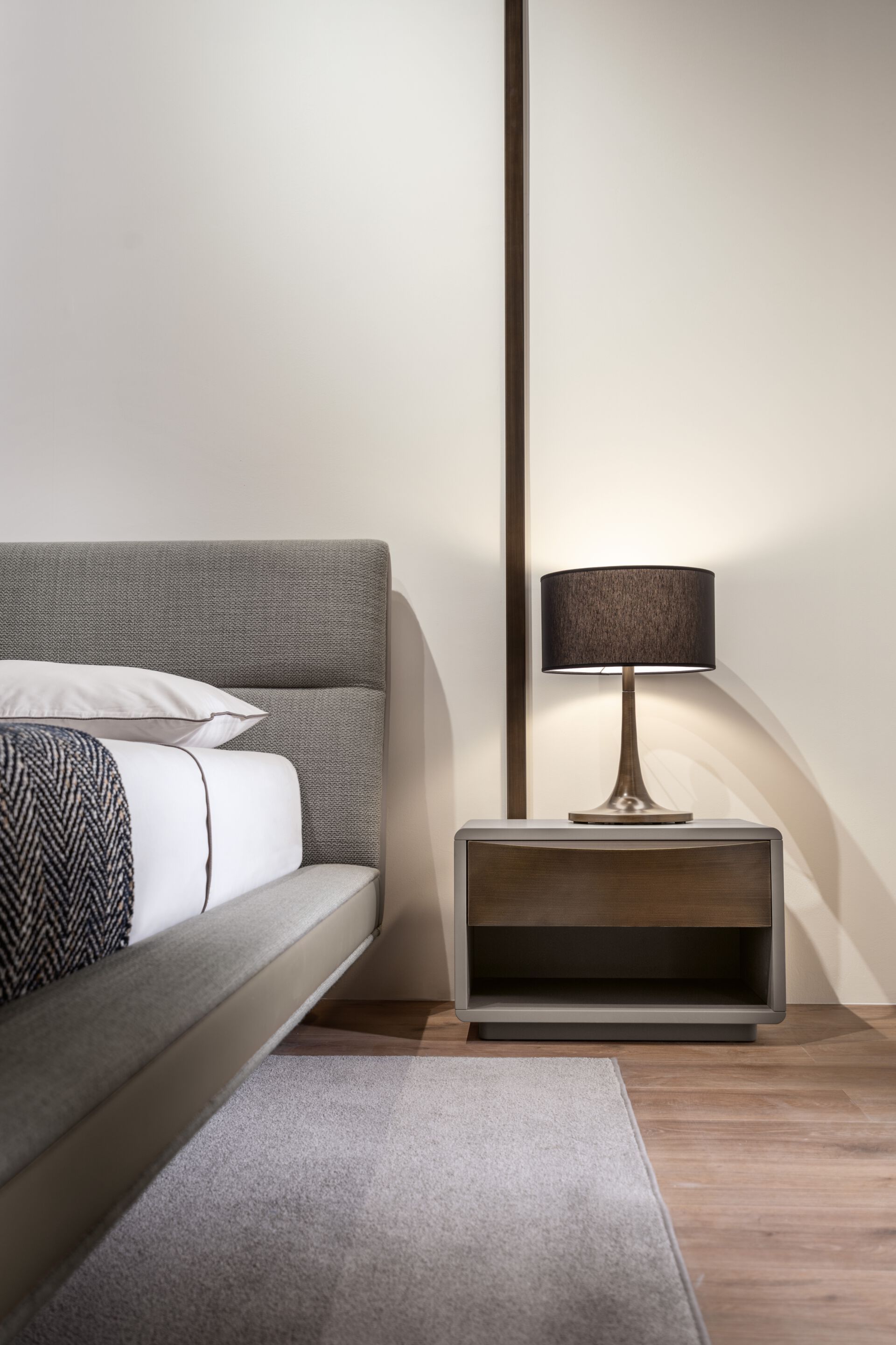 Деревянная прямоугольная прикроватная тумбочка с металлическими ящиками Cantori концепция ARCH-00051572 - Вид №2