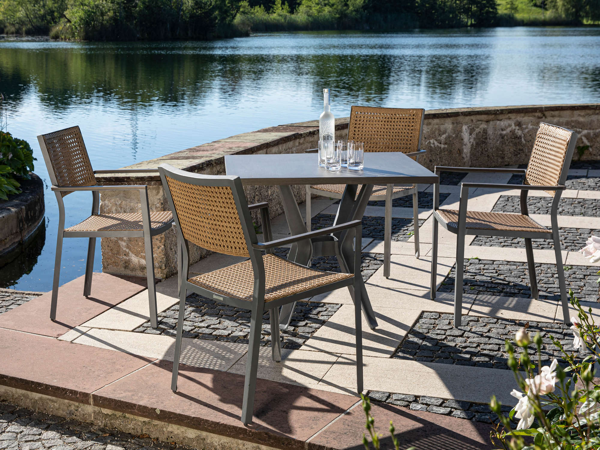 98.00.0902 Обеденный набор Вена 5 шт. в т.ч. 4 кресла, 1 стол Mbm VIENNA