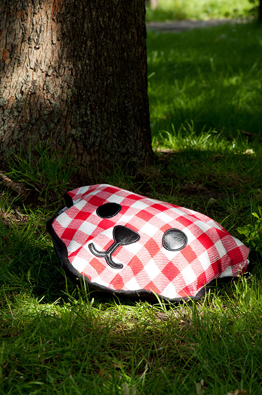 SK PICNICBEAR1 Коврик для пикника bear красный Suck UK  - Вид №1