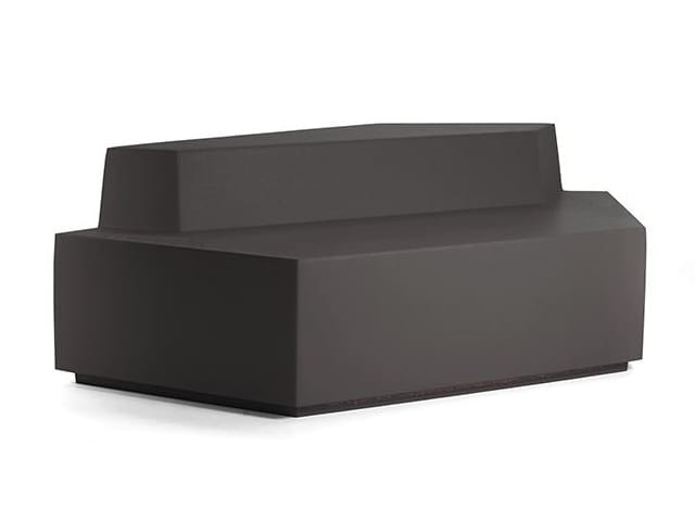 3-местный QM Foam Contract диван Quinze & Milan PENTAGON SOFA LARGE ARCH-00094732