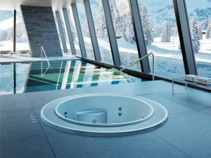 Glass1989 Круглый пейзажный бассейн с гидромассажем Home & spa rituals