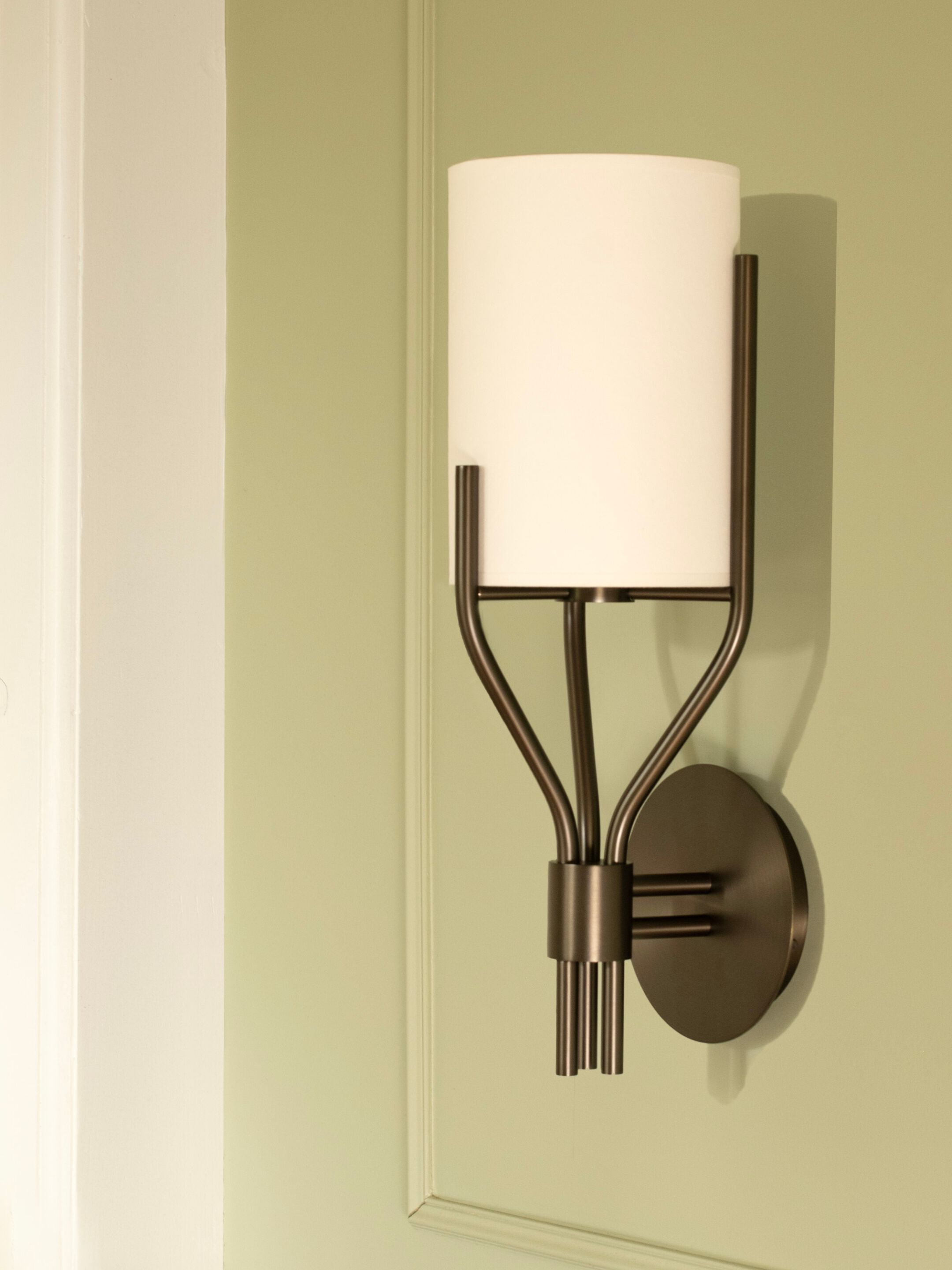Латунный светодиодный настенный светильник CVL Luminaires Arborescence ARCH-00140163 - Вид №1