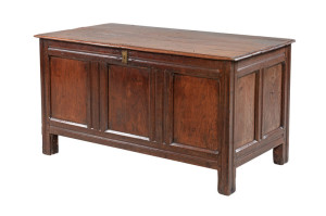 SOR27549 Дубовый сундук с тремя панелями ijlbrown