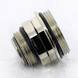 Поворотный ниппель для соединения коллекторов EMMETI 1 1/4"x1"