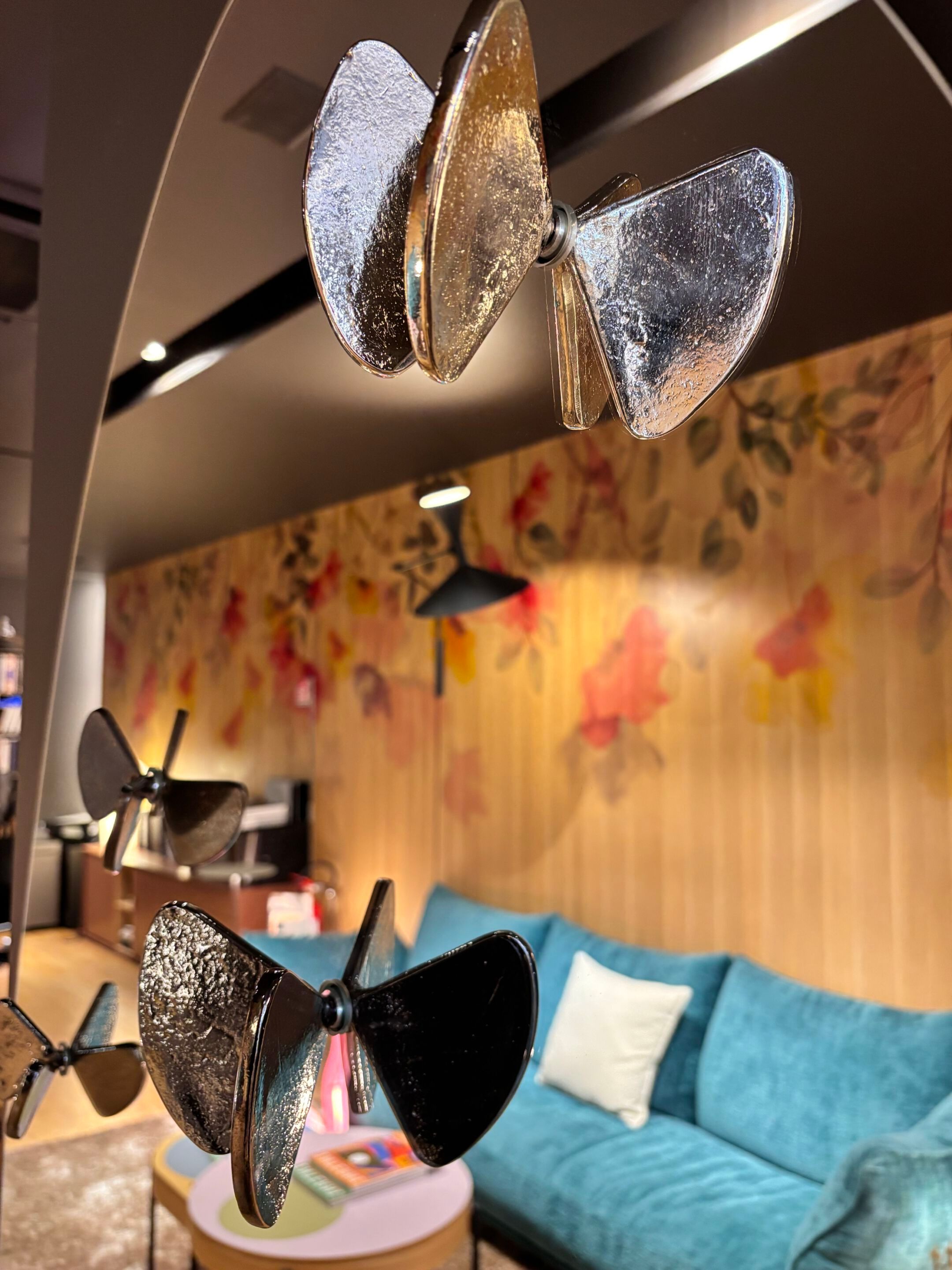 Овальное настенное зеркало с 5 бабочками вешалка для одежды In Stock Mogg ARCH-00025219 - Вид №3