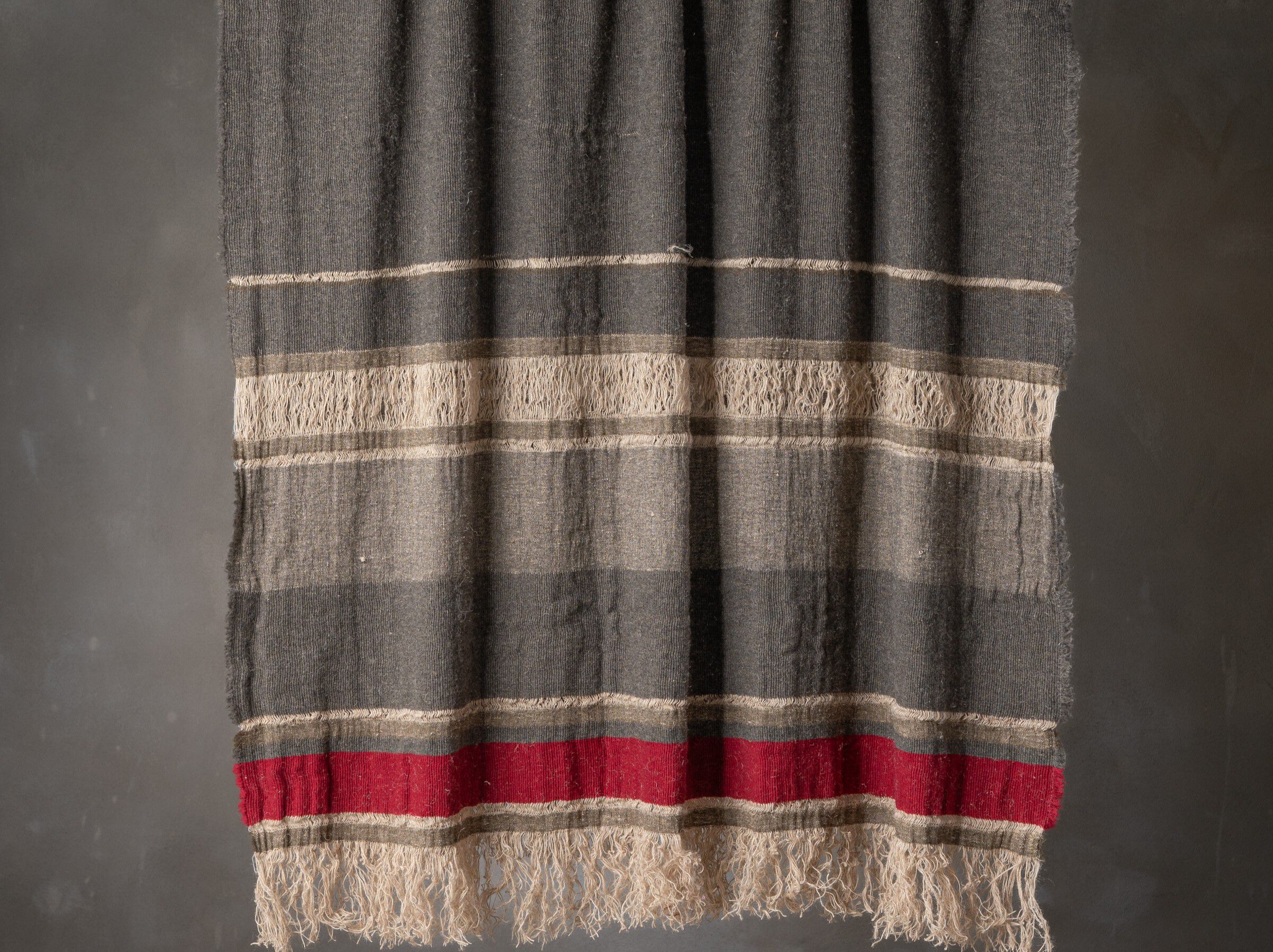 Джутовый и шерстяной плед The House of Lyria XOROI ARCH-00041127