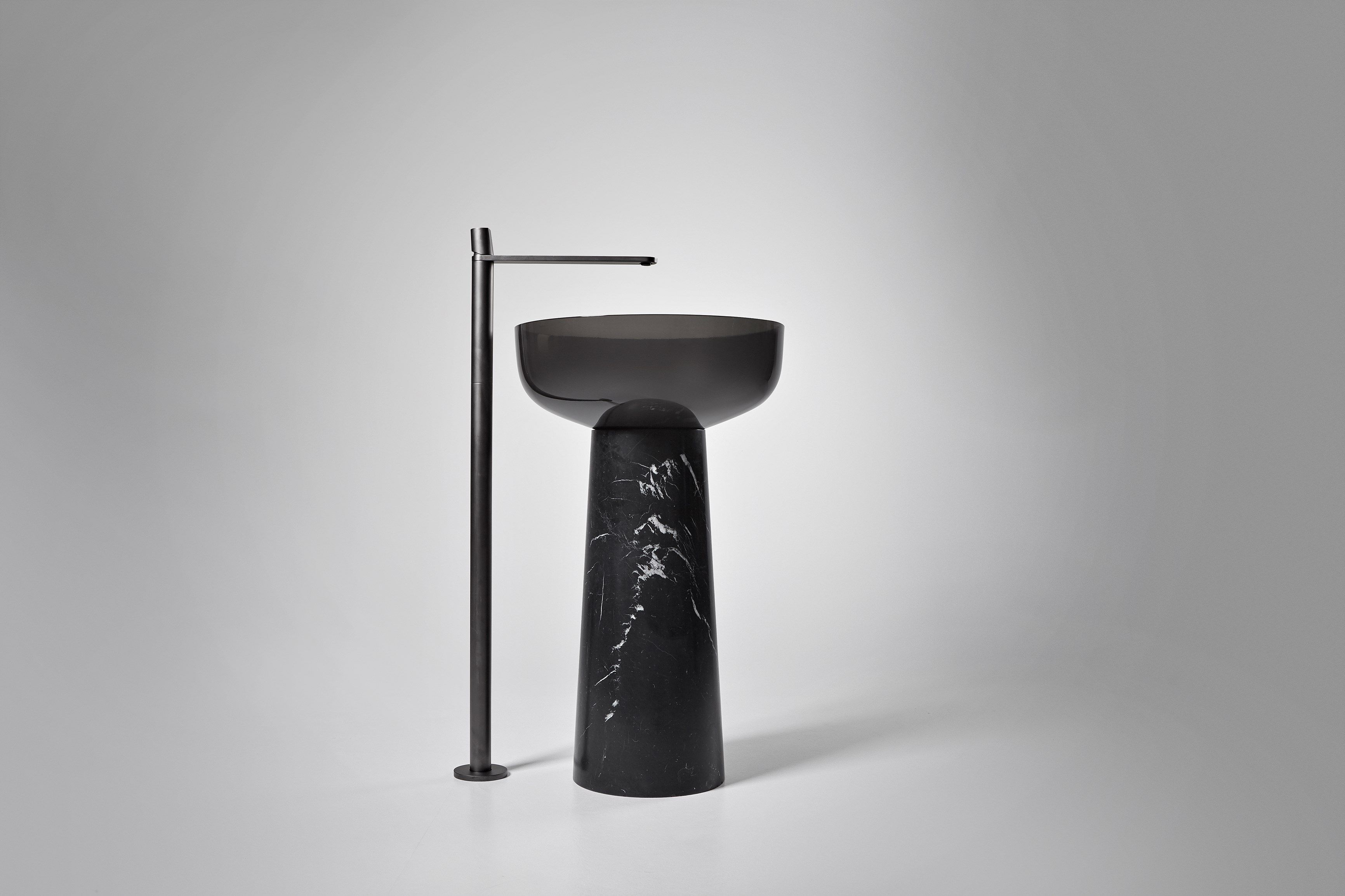 Круглый отдельно стоящий умывальник из черного мрамора Marquina Antoniolupi ALBUME10 + ALBUME21 ARCH-00047857 - Вид №6