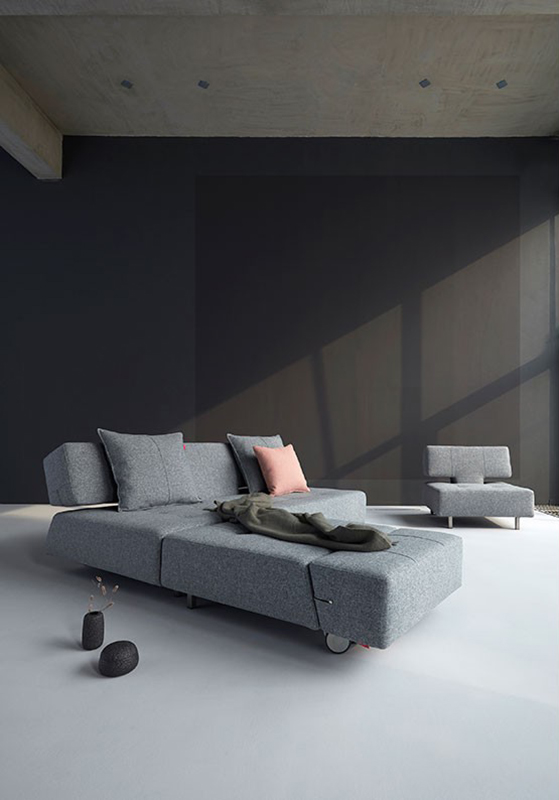 Диван Long Horn Excess с подушками Istyle Deluxe, стальными ножками и колесиками, гранит Innovation Living LONGHORNS2 - Вид №2