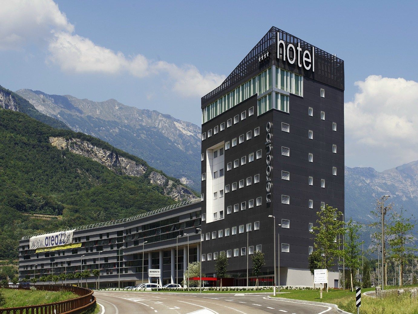 Вентилируемый фасад SWISSPEARL Swisspearl® ARCH-00108950 - Вид №56