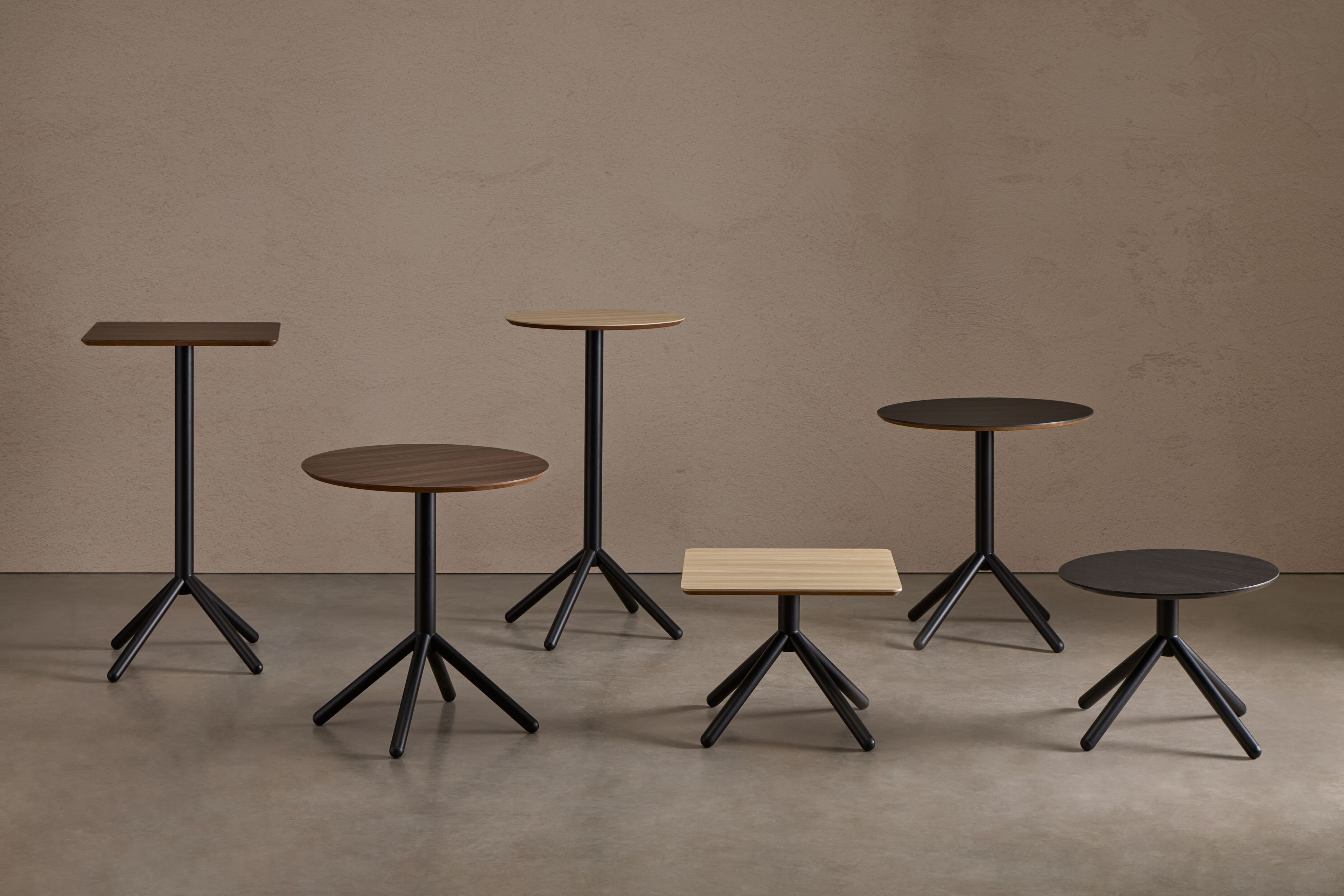 Круглый стол из ясеня Blasco&Vila Nomad ARCH-00132056 - Вид №3