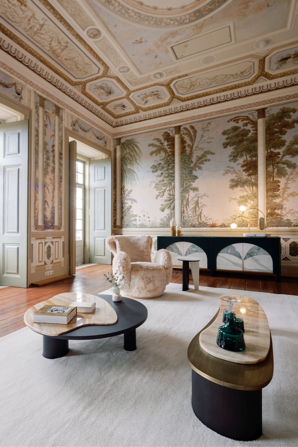 Мраморный шкаф с распашными дверями Greenapple Biloba ARCH-00040275 - Вид №5