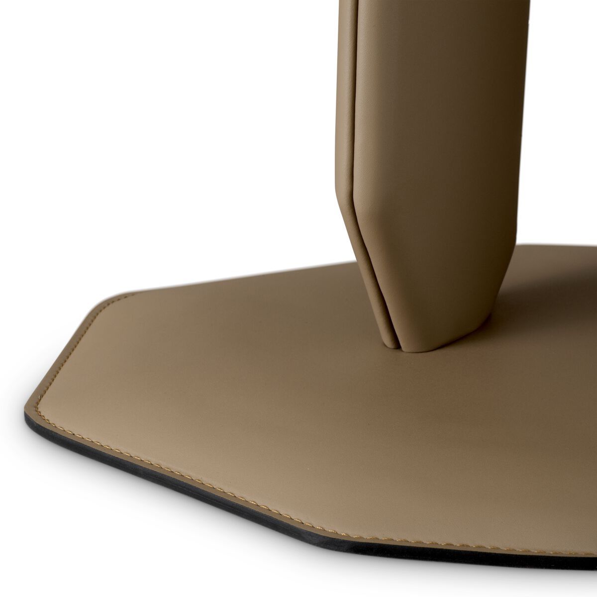 Восьмиугольный журнальный столик из искусственной кожи Eichholtz MAURIZIO ARCH-00070913 - Вид №3