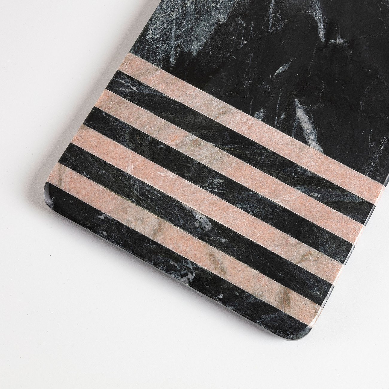 Доска разделочная черная мраморная 16,5х40,5 см Brontwell 2 от La Forma LA FORMA BRONTWELL 344437 Черный  - Вид №1
