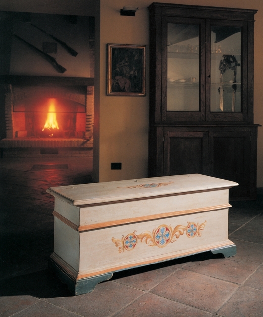 1668 Tifernoit Линейный комод с открывающимся верхом Soggiorno 