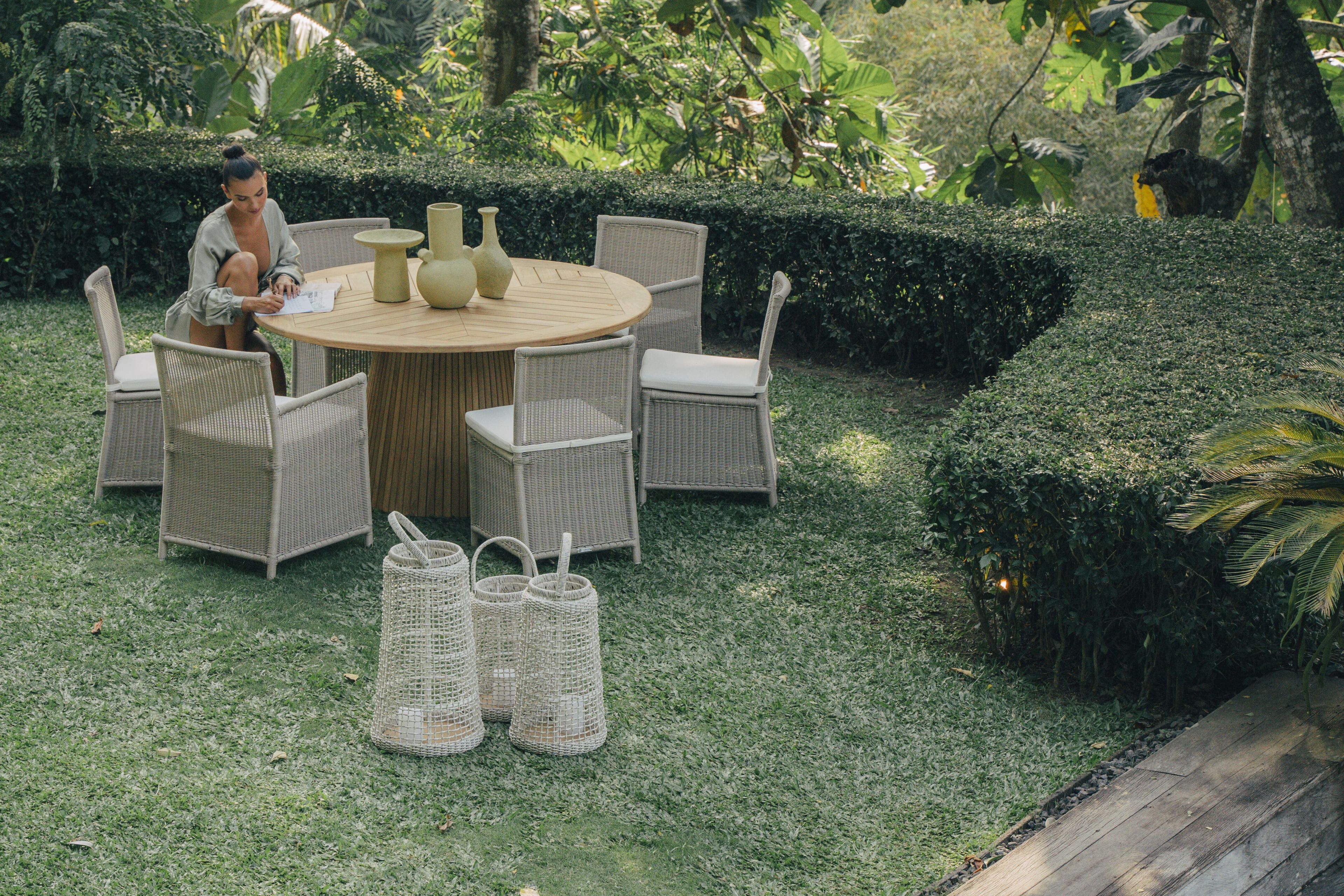 Тканевый садовый стул со встроенной подушкой cbdesign Iris ARCH-00065988 - Вид №1