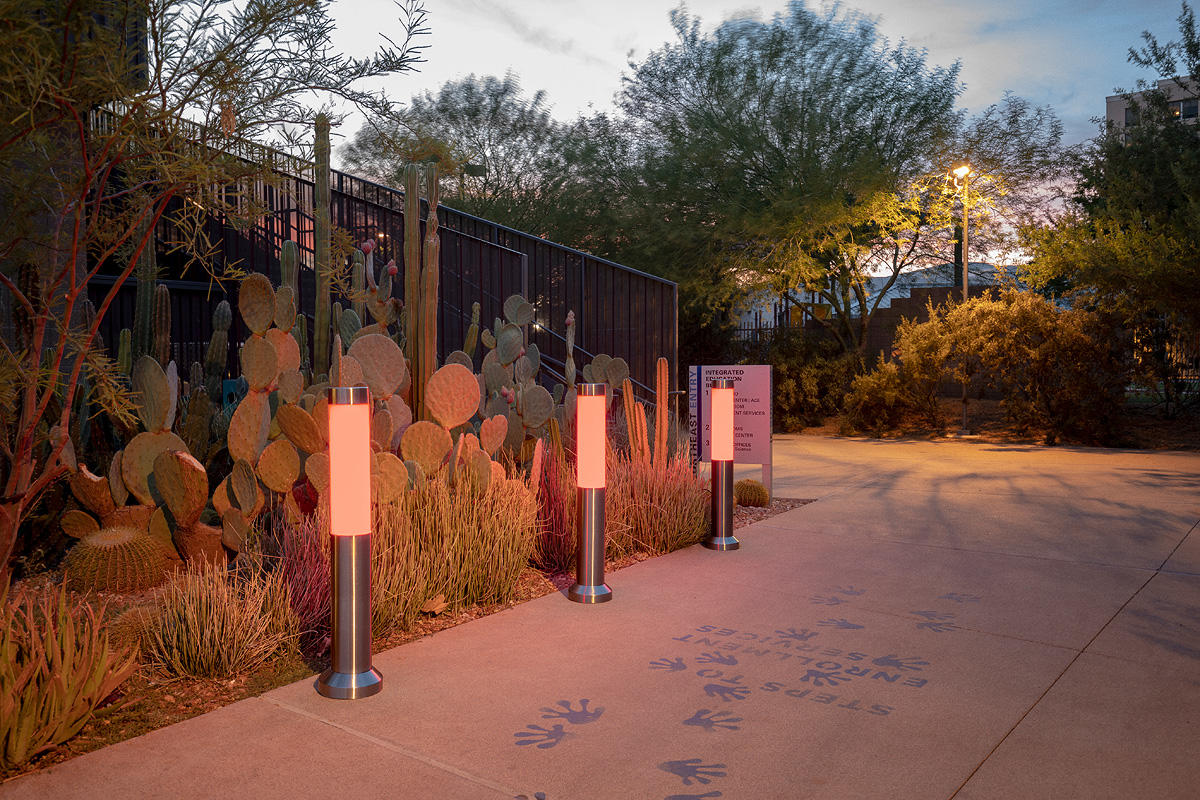 FSRT245 Столбик световой колонны  Forms-surfaces  - Вид №39