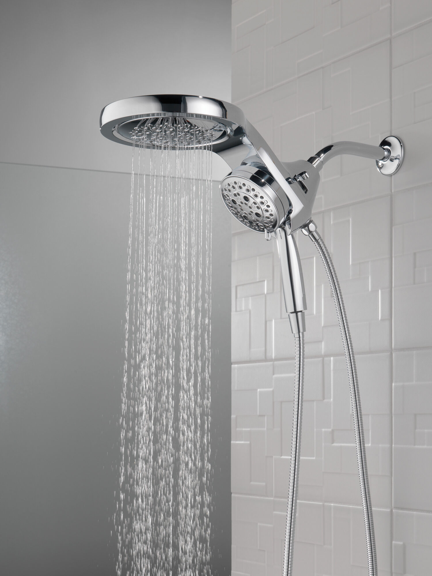 58680-25 HydroRain® H2Okinetic® 5-регулировочная душевая лейка два в одном Delta Faucet Universal Showering Хром  - Вид №10