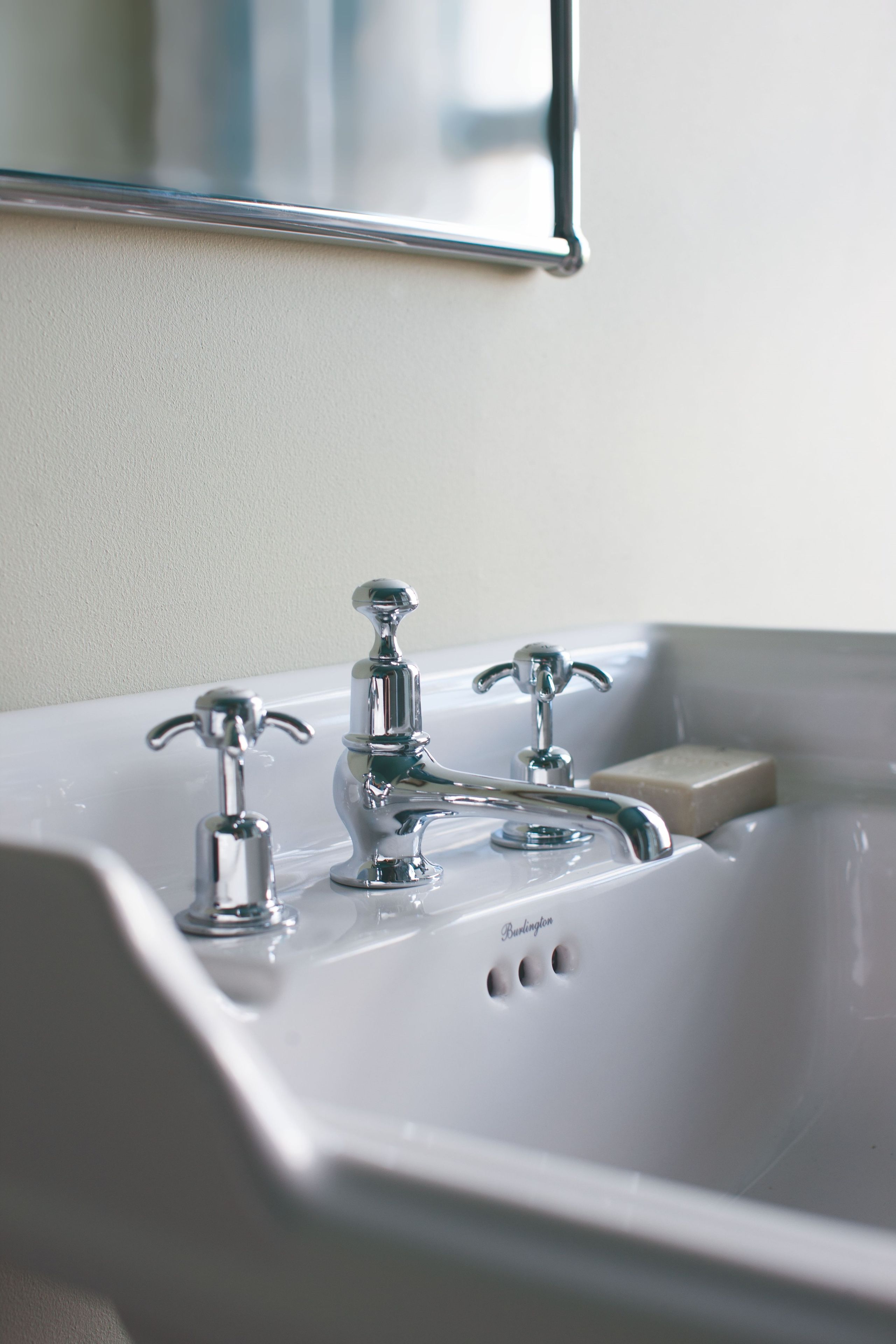 Смеситель для раковины с 3 отверстиями Burlington CLAREMONT ARCH-00119809 - Вид №8