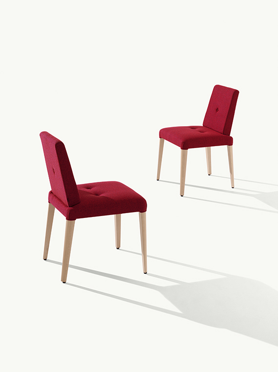 Punto 190 Стул с каркасом из древесины бука, 4 ножки. Сиденье и спинка мягкие. Et al. Punto