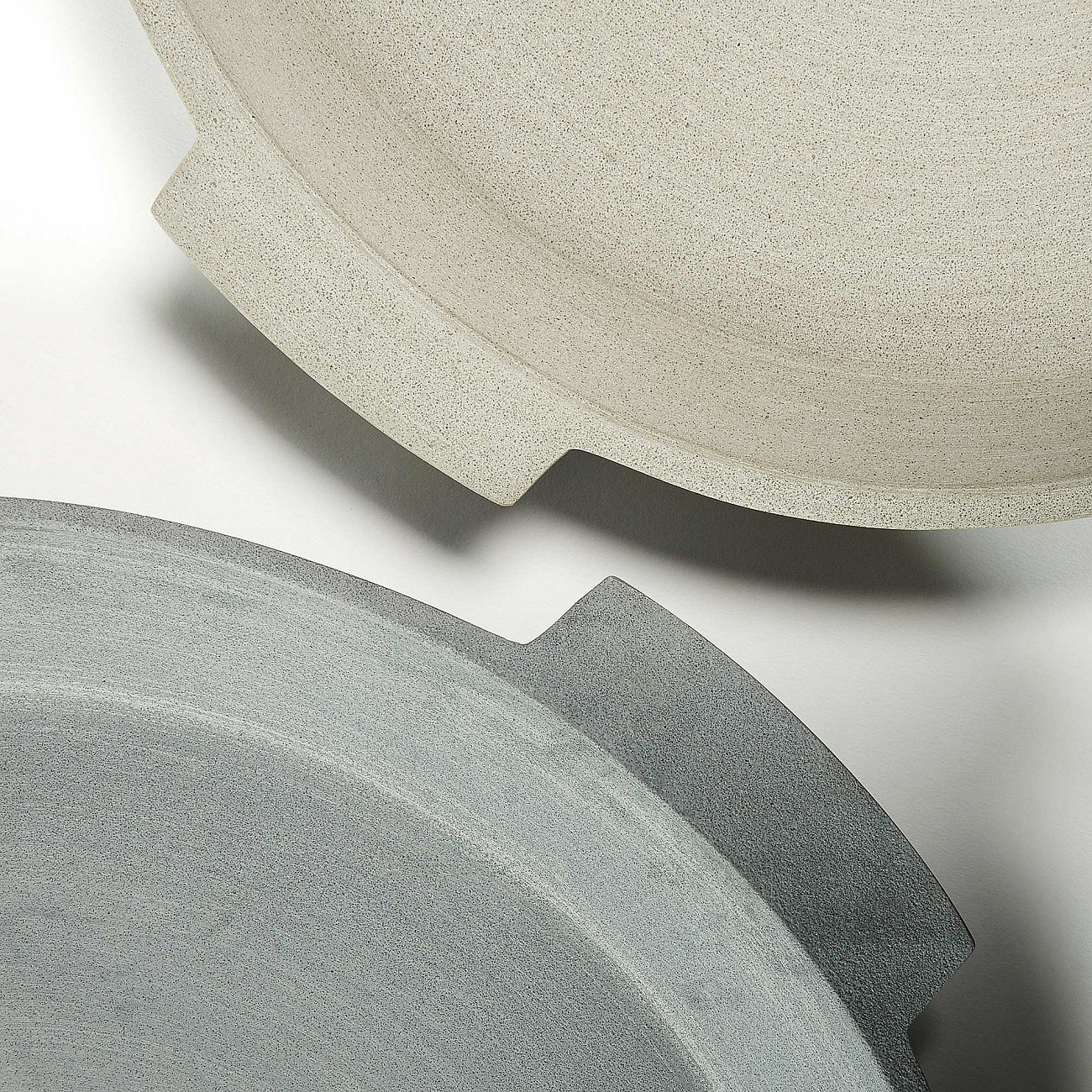 Блюда серые из цемента 2 штуки Stefy от La Forma LA FORMA STEFY 00-3864737 Серый  - Вид №2